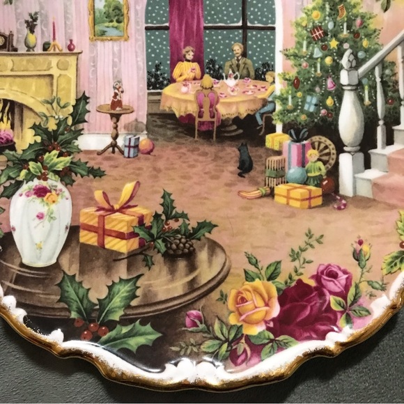 Royal Albert Plate - Christmas at Home Christmas Magic Collector Plate 1988 - Picture 5 of 7